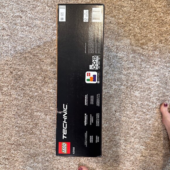 NEW in box LEGO TECHNIC: NASA Mars Rover Perseverance (42158) - Picture 5 of 7